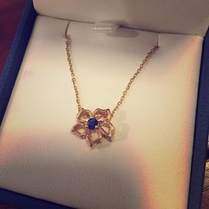 Gold sapphire necklace